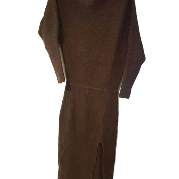 Banana Republic COLLETA OFF-SHOULDER MIDI DRESS - Picture 12 of 12